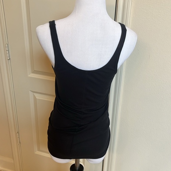 Vince robbed black tank - Picture 3 of 6